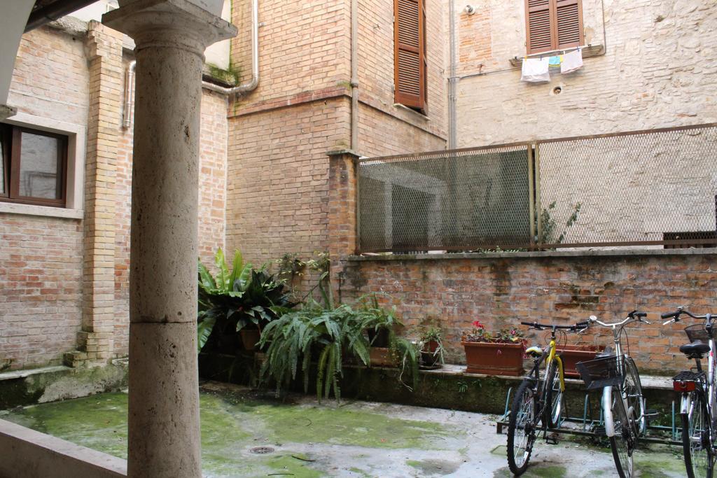 B&B Palazzo Migliani Ascoli Piceno Exterior foto